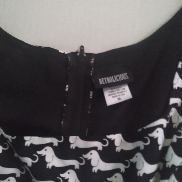 Motcloth Retrolicious Retrilicios Dress SZ M dachshunds Dogs Print Black Used - Picture 8 of 14